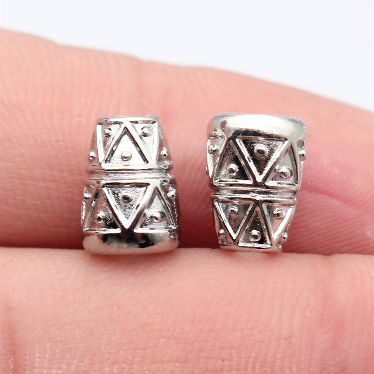 ตัวล็อคเชือกแบบโลหะพร้อมพู่ห้อ - Jewelry Making Wax บทวิจารณ์และราคา